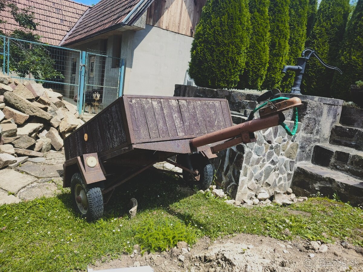Prívesný vozík na auto