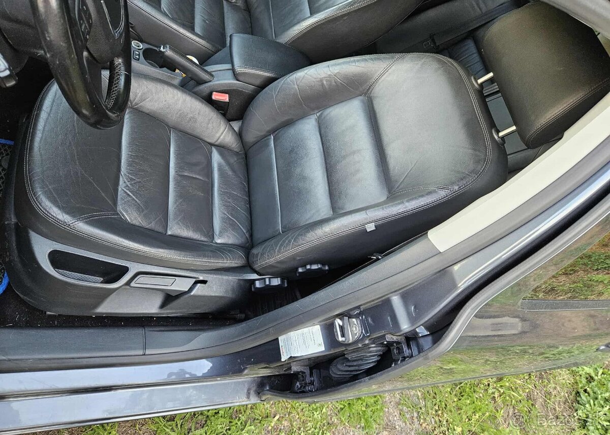 KOZENE SEDACKY SKODA OCTAVIA 2 - vyhrievané