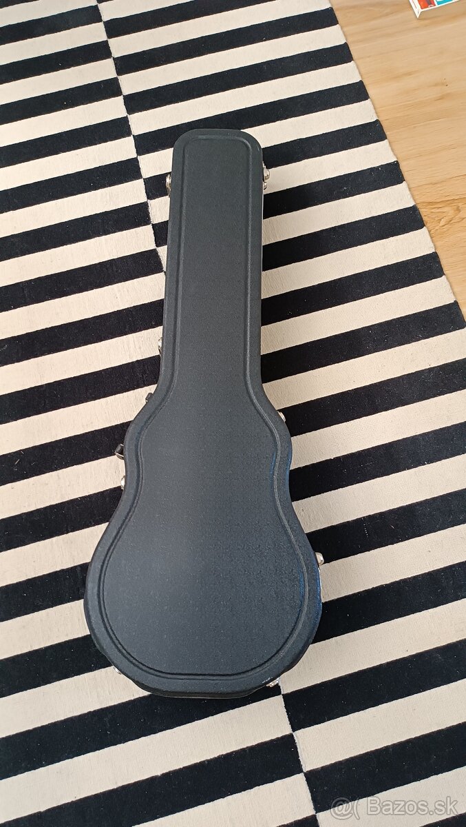 Kufor Thomann na gitaru typu Les Paul