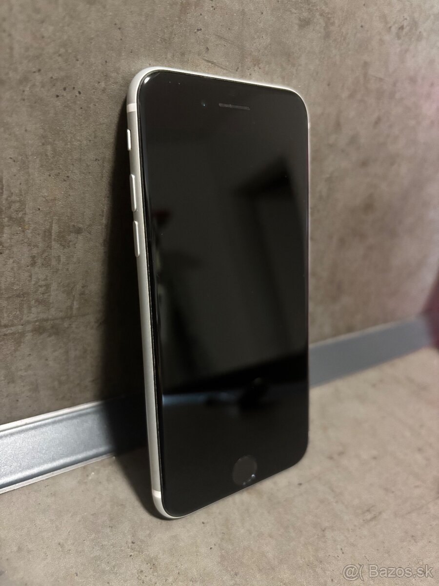 iPhone SE (2020)
