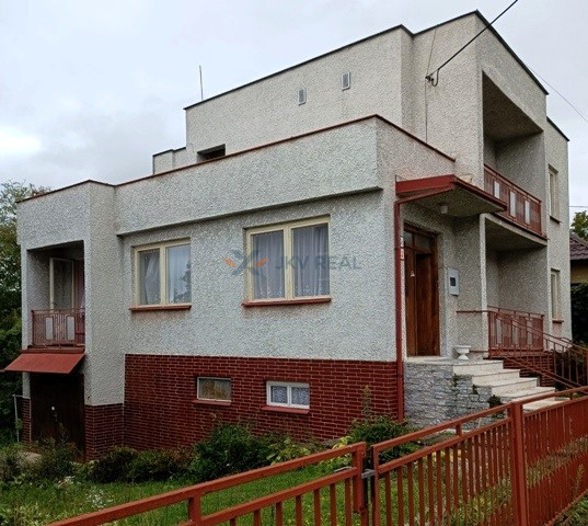 Predaj priestranného rodinného domu - 340 m² v lukratívnej l