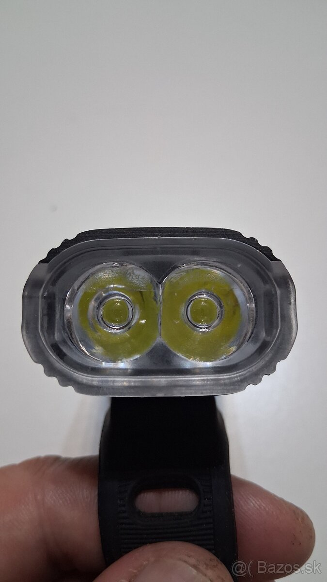 800 lm svetlo na bicykel