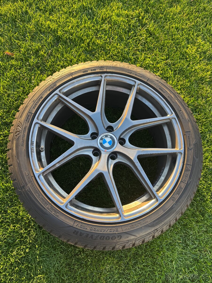 BMW X4 celá sada original Alu disky a zimné pneu