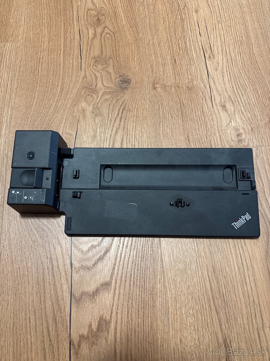 Lenovo thinkpad 40AJ ultra docking station