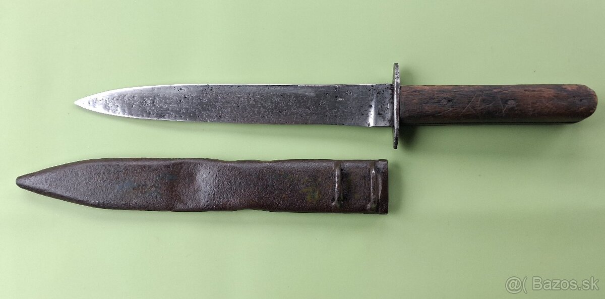 útočný nôž M17 2