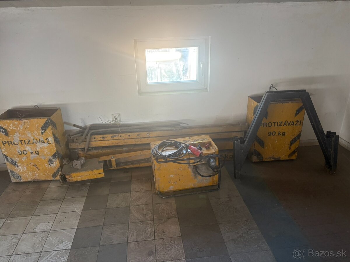 Stavebný výťah, stavebný vrátok
