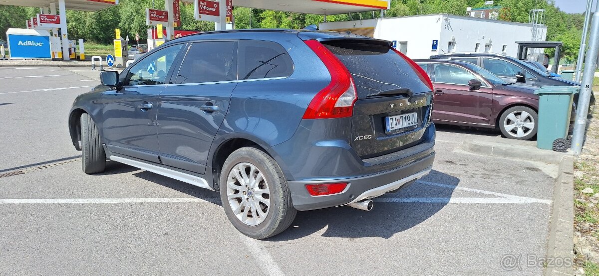 VOLVO XC60 2,4D A/6 136kw