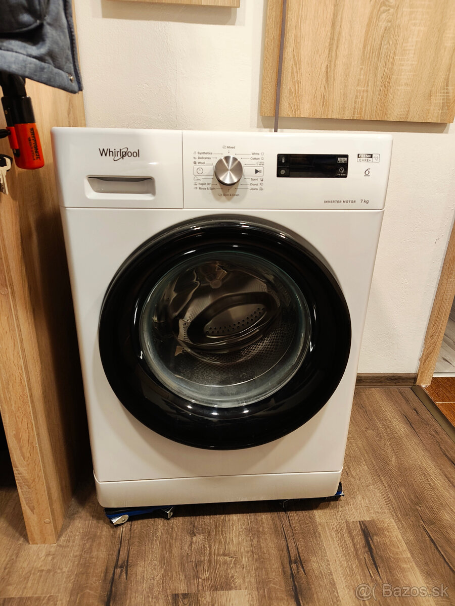 Predám práčku WHIRLPOOL FFS 7259 B EE Freshcare+