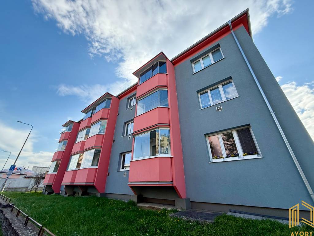 PREDANÝ / 2 - IZB. BYT (59m2) s LOGGIOU, SENICA