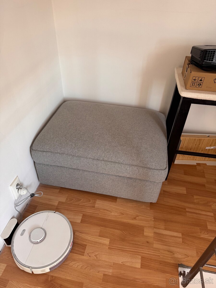 Kivik (IKEA) podnožka