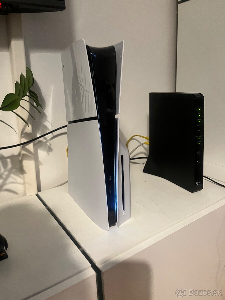 PREDÁM PLAYSTATION 5 s mechanikou