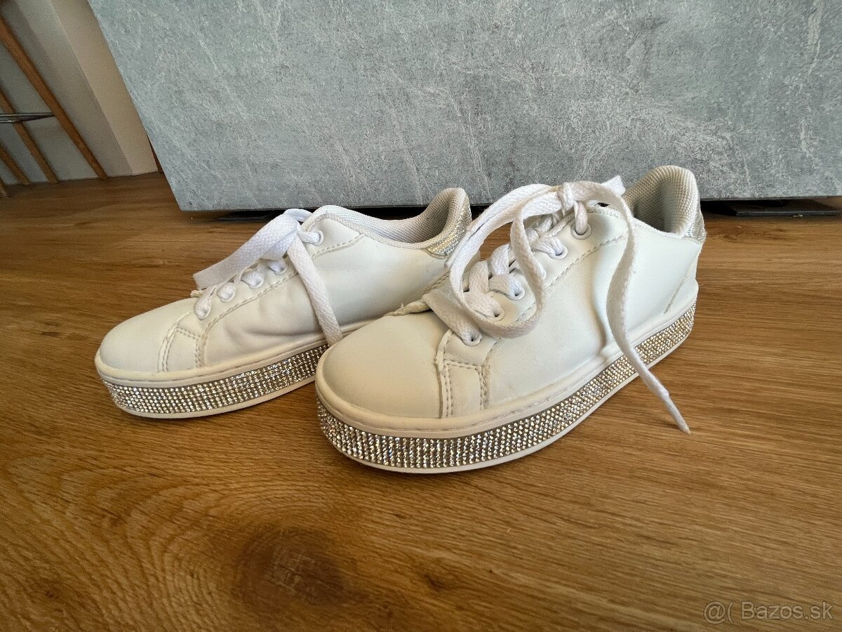 Dievčenské tenisky