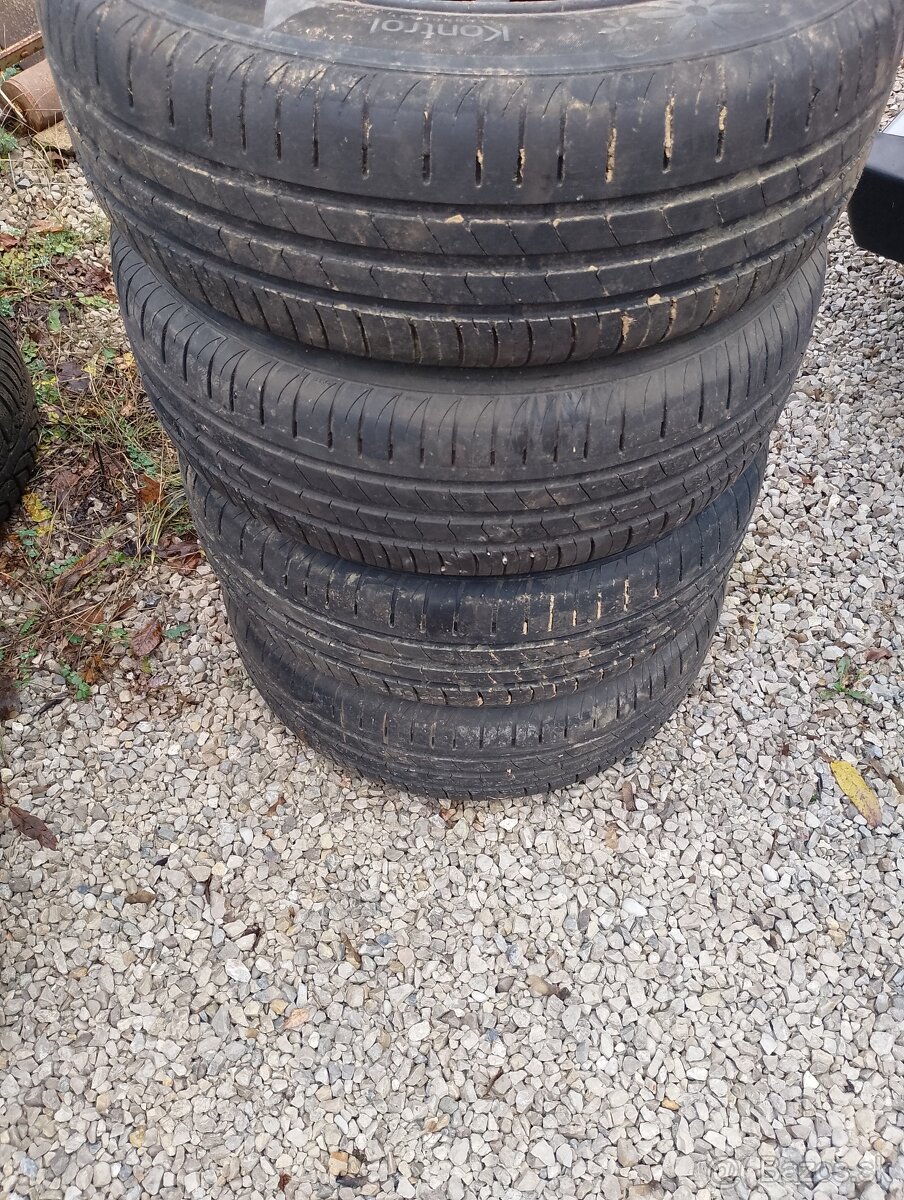 Predám na pneu 195/65R15