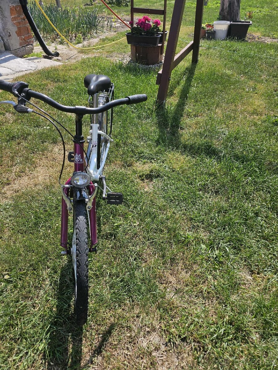 Predám dievčenský bicikel