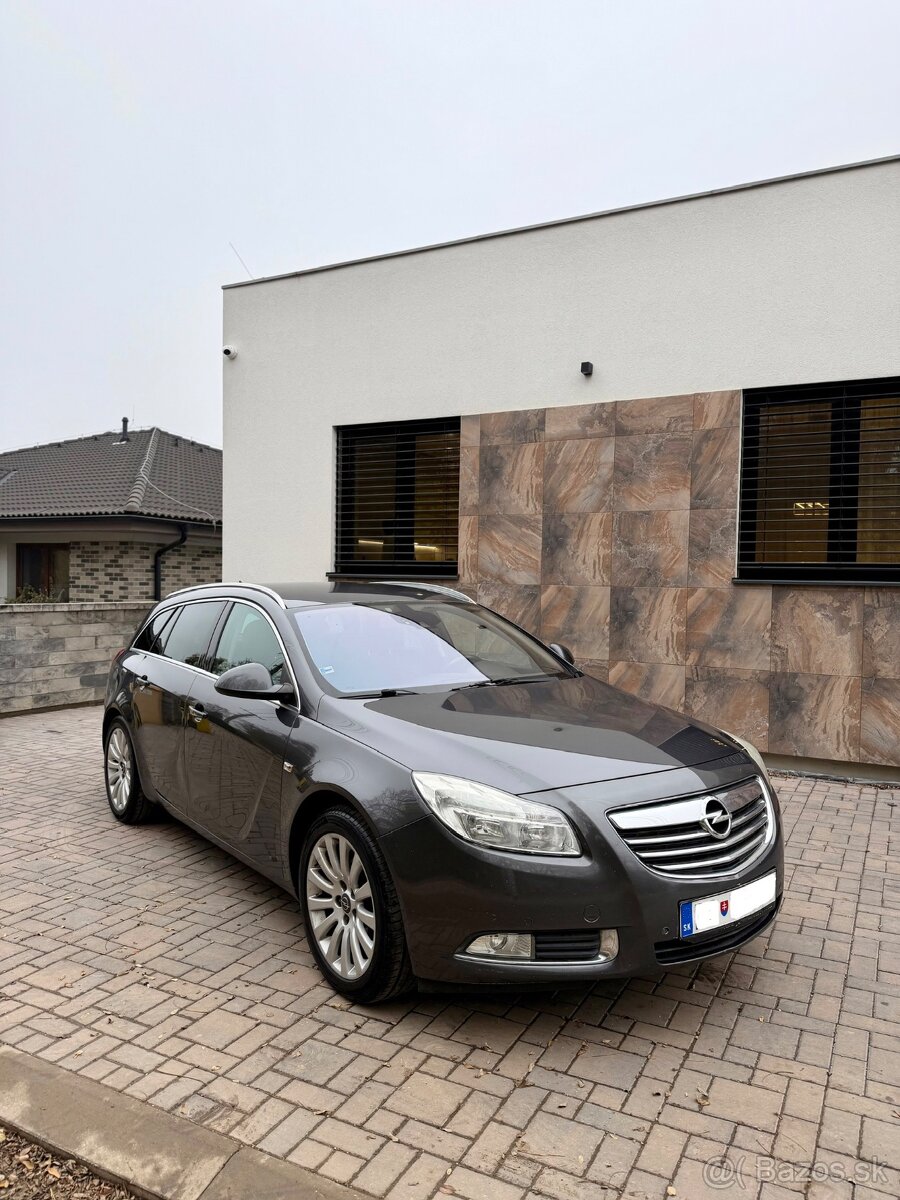 OPEL INSIGNIA SPORTS TOURER SW / 2,0 DIESEL MANUÁL