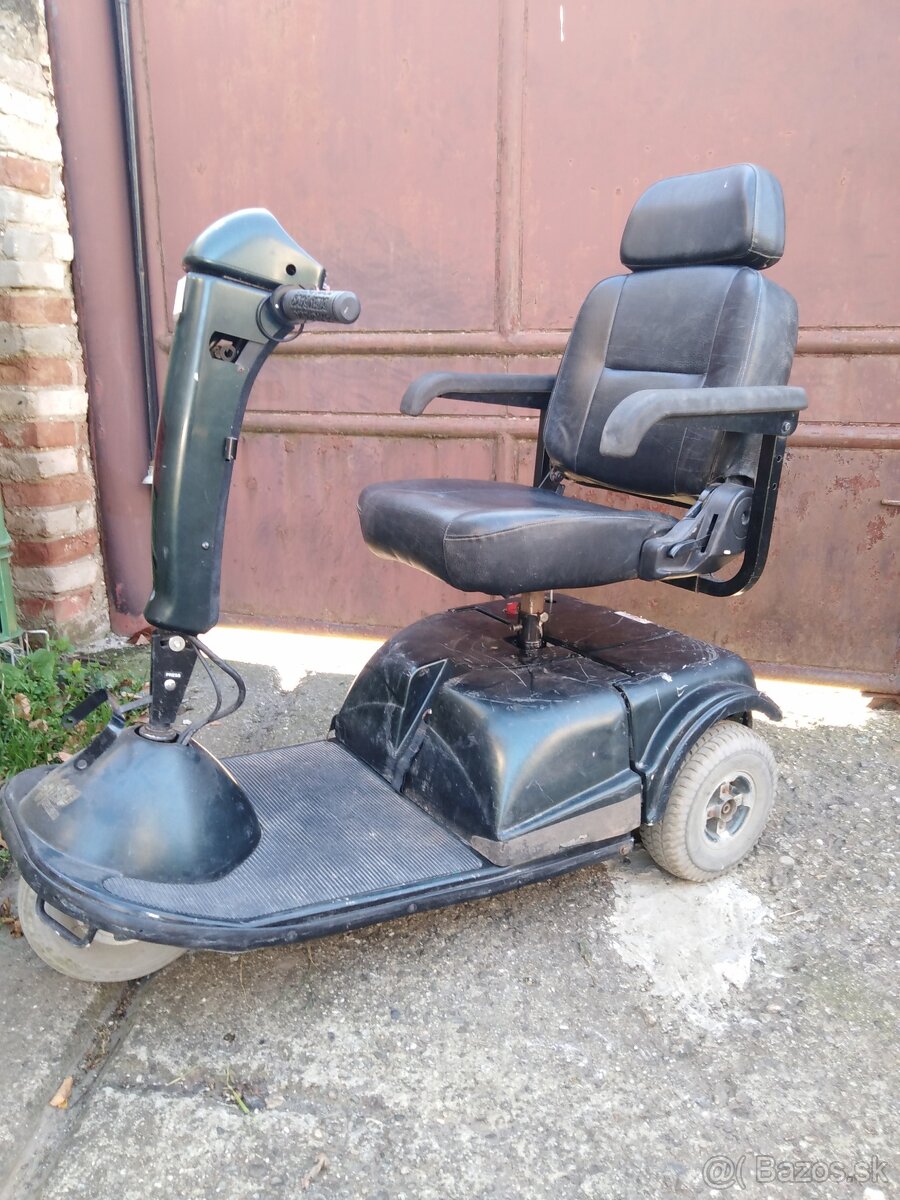 Elektrický invalidný skúter
