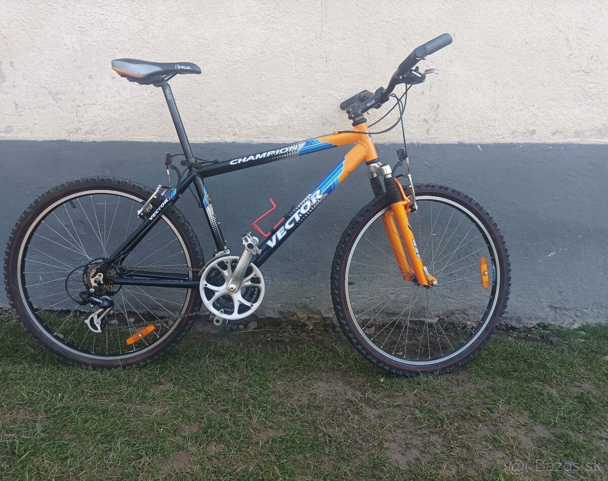 Predám odpruženy horsky bicykel vector