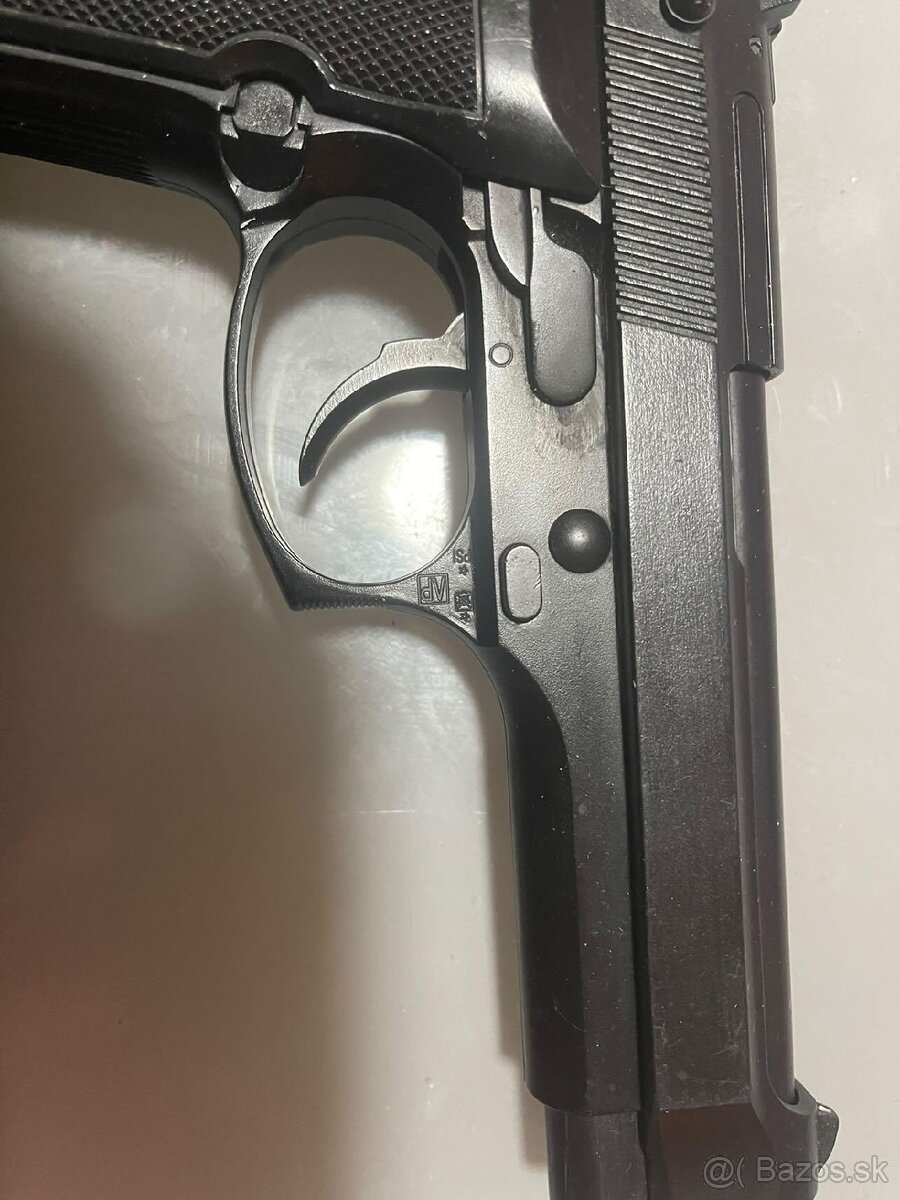 Airsoft beretta gbb
