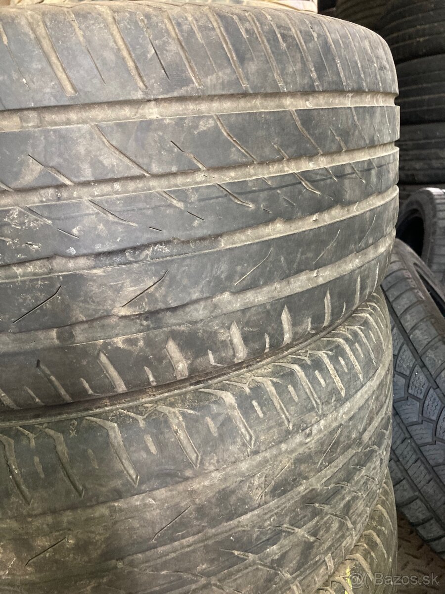 225/50R17 letne