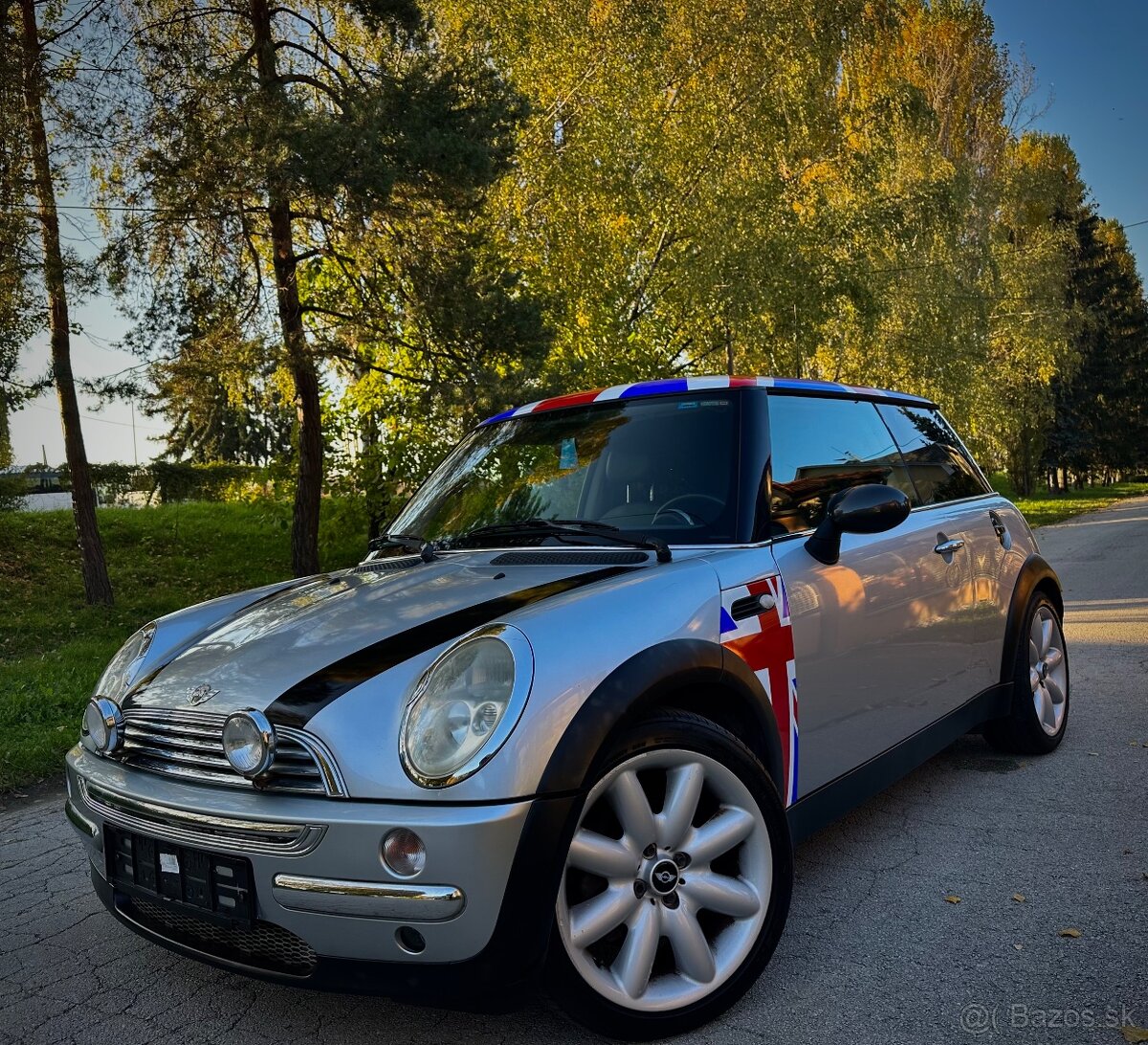 Mini Cooper 1.6i • British Edition • R17 •