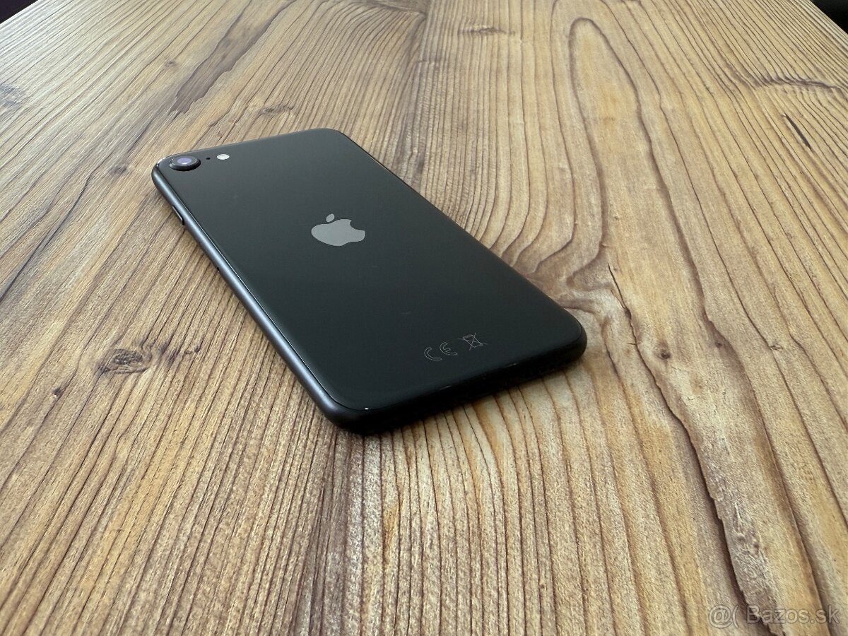 IPhone SE 64gb White / Black - TOP stav, 1 rok záruka