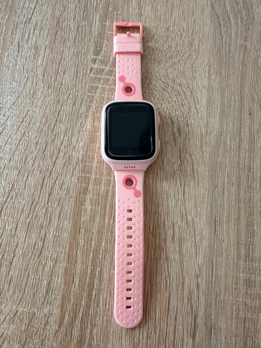 Inteligentne hodinky Carneo GuardKid+ 4G Platinum