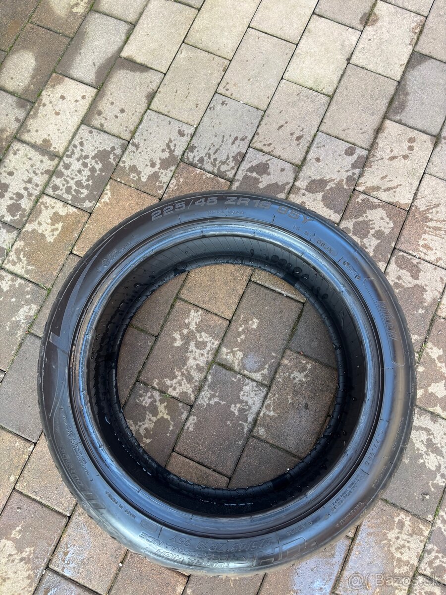 225/45-r18