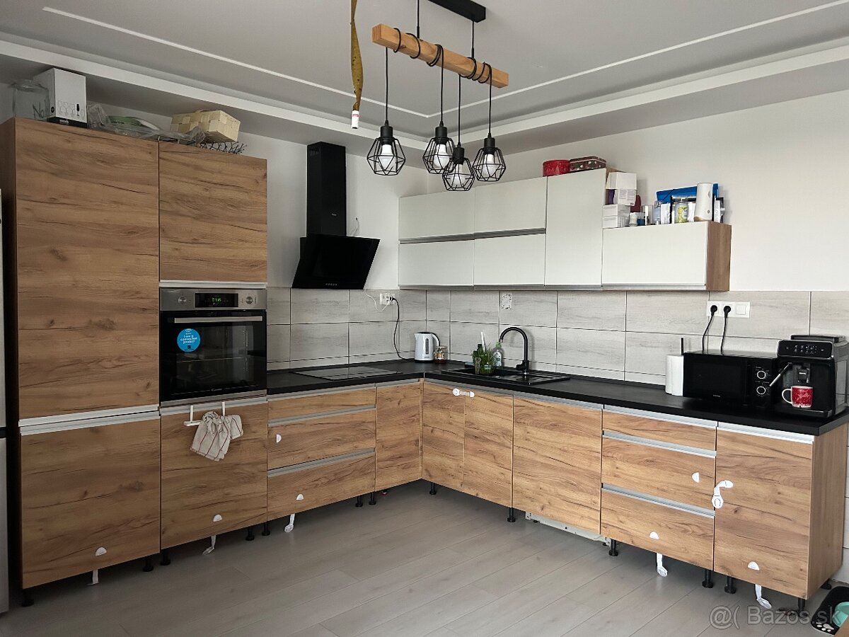 Kuchynská linka BEZ SPOTREBIČOV