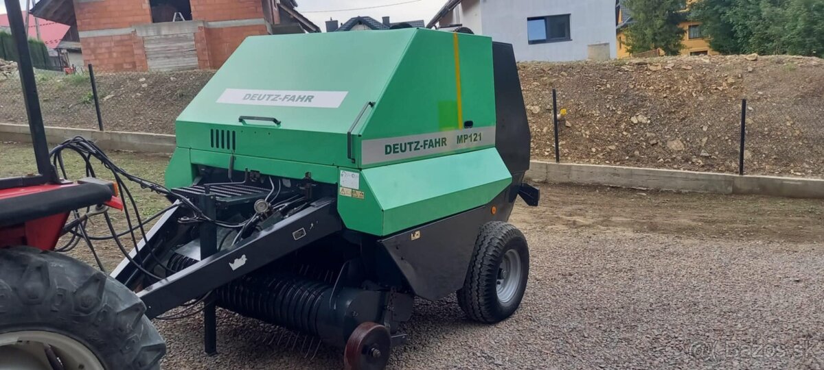 Balíkovač DEUTZ-FAHR MP 121