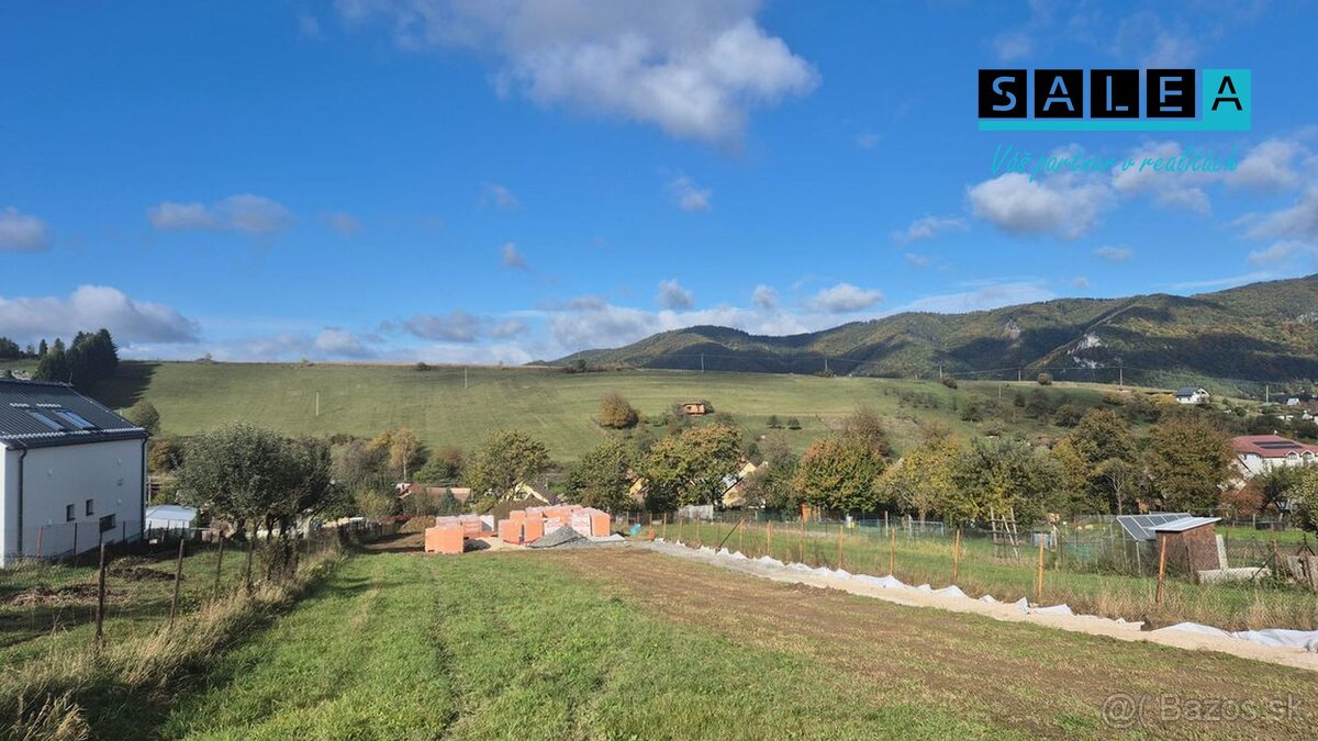 STRÁNSKE - STAVEBNÝ POZEMOK VÝMERA 694m2
