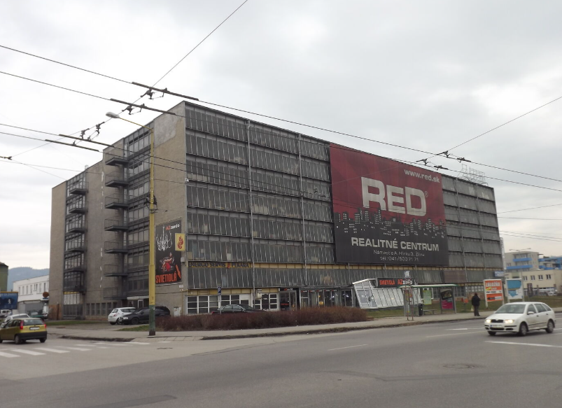 Garážový box vo veľkogarážach na Hlinách