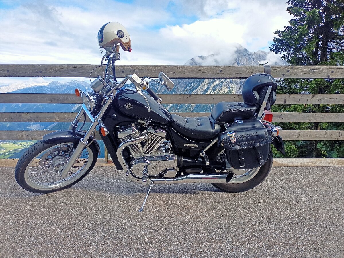 Suzuki Intruder 600