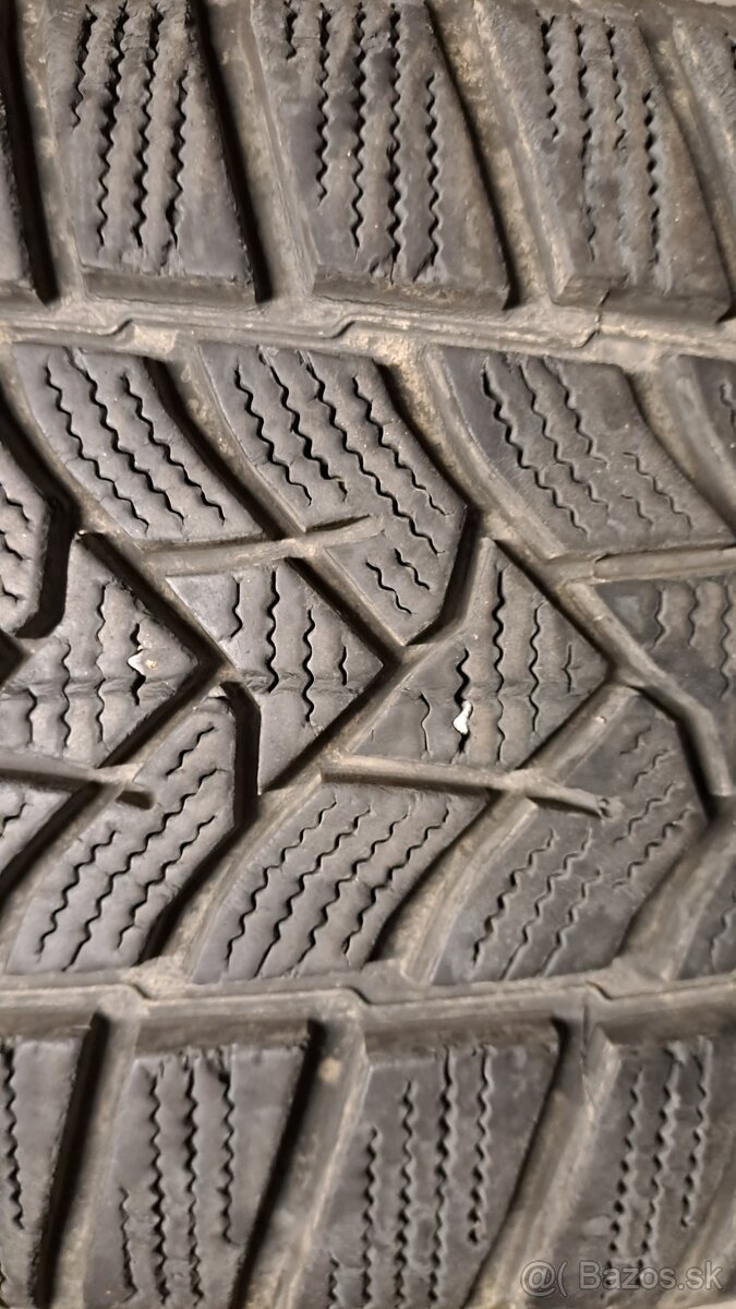 Predám 1ks jazdená zimná 205/55r16-91H Dunlop