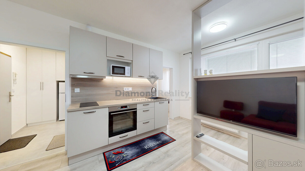 Na predaj pekný, prerobený 1,5 izbový byt, ulica Húskova, Ko