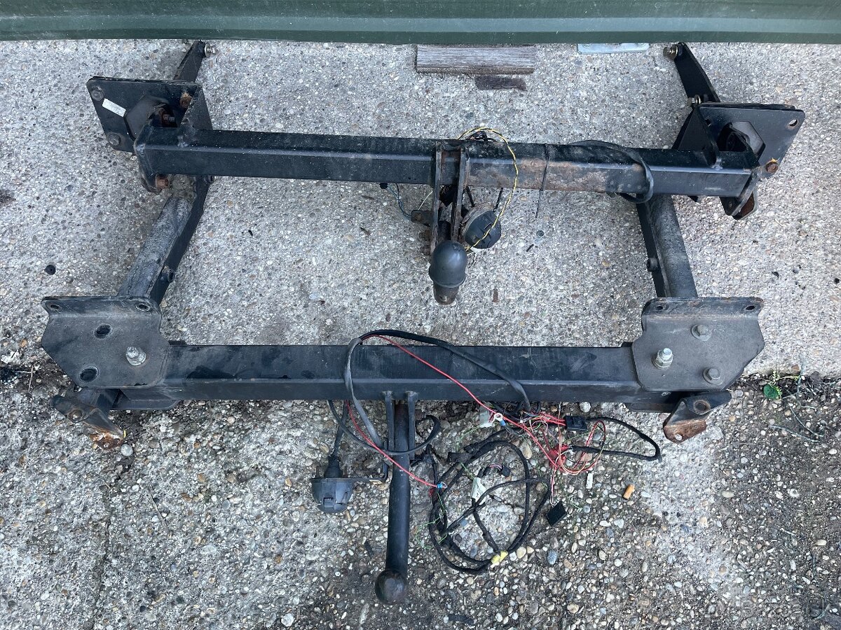 Mercedes ml w164 ťažne zariadenie hak w251