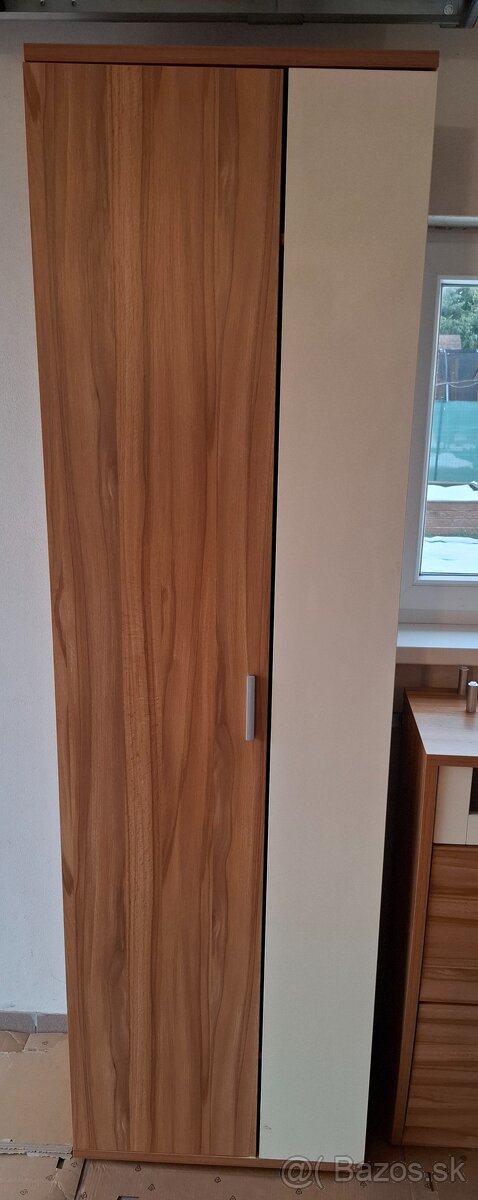 Predam zanovnu zostavu nabytku do predsiene