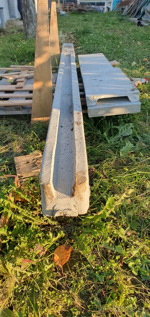 Betonovy stĺp UKONCOVACI