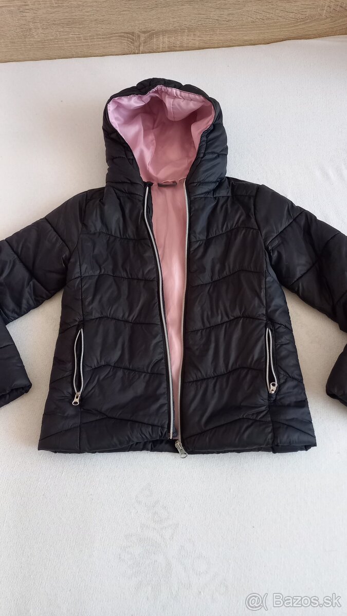 Balík oblečenia pre dievčatko