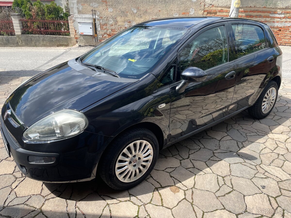 Punto EVO 1,4 benzín, rv 2010, nová STK, EK, po servise
