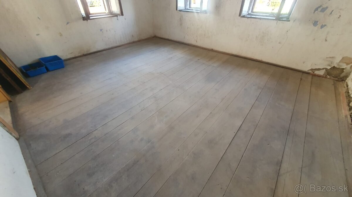 Stará drevená podlaha