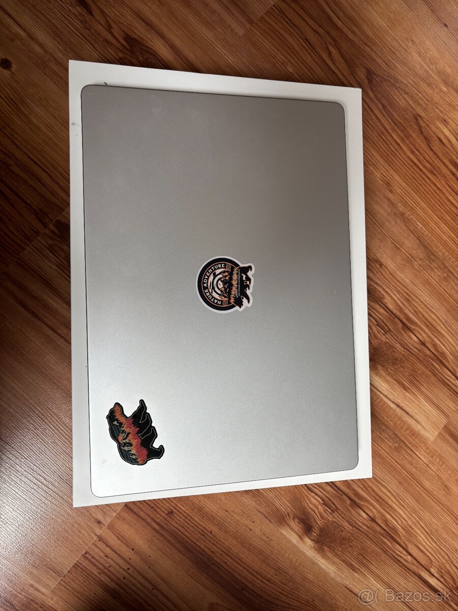 Macbook Pro 16 2021 10core CPU 16core GPU 16GB RAM 1TB SSD
