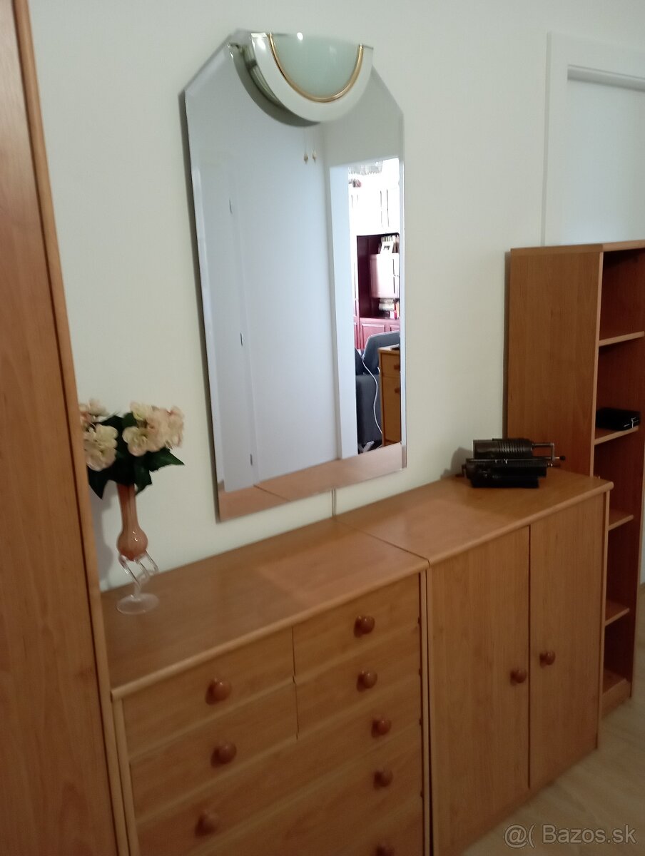 Nábytok do chodby
