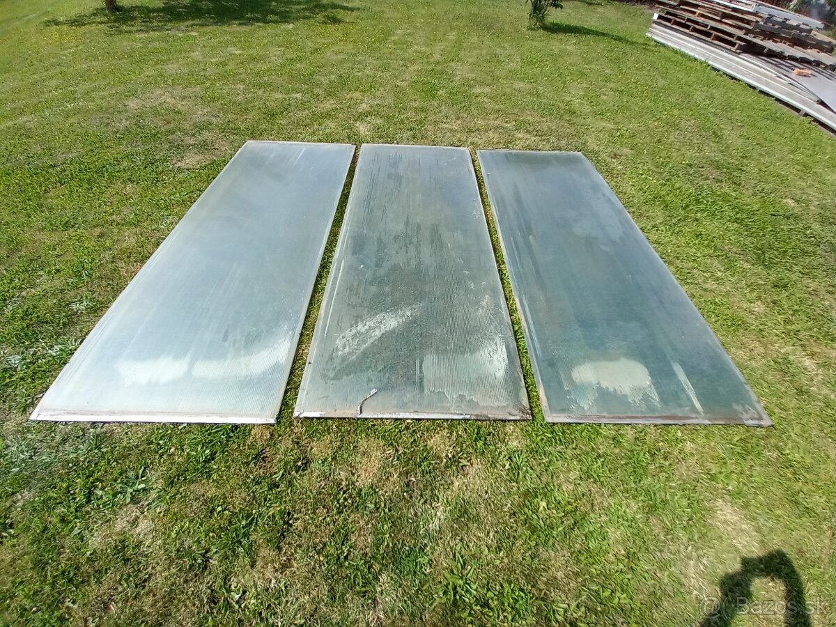Lexan polikarbonat 105x280 10mm