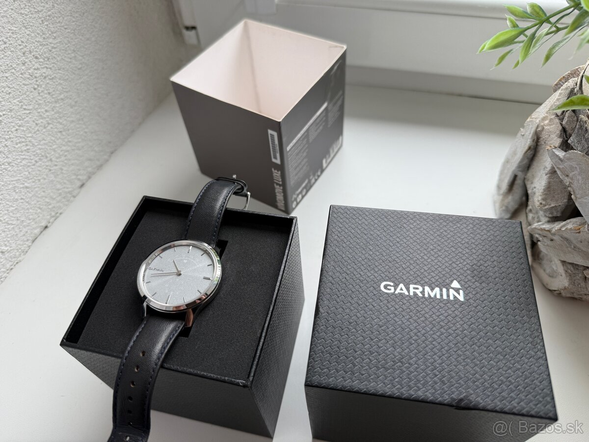 Garmin vivomove Luxe zafirove sklo 42mm pc500€