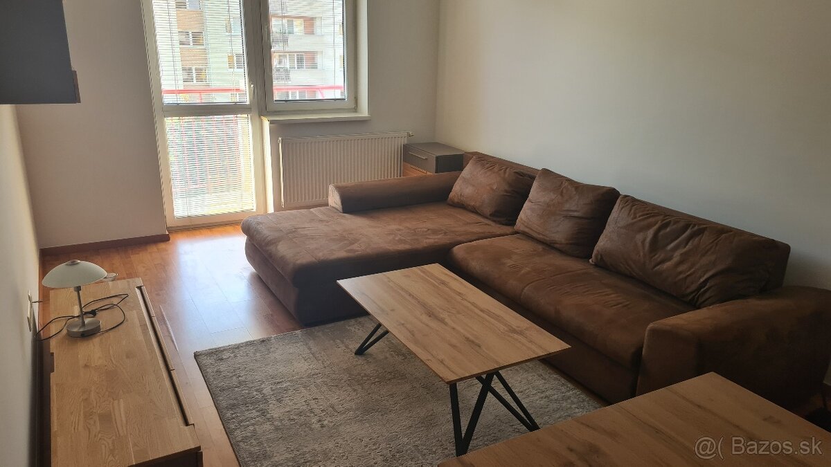 Predám 2-izbový byt v Petržalke na Šustekovej