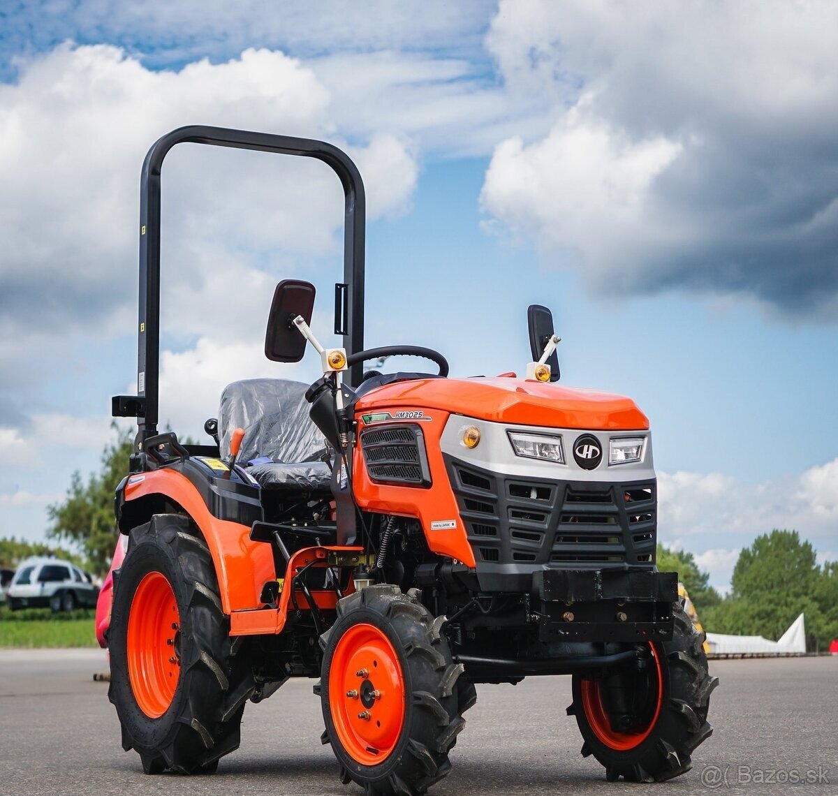 Malotraktor HINOMOTO 3025