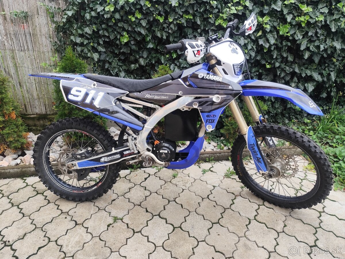 Elektro Yamaha