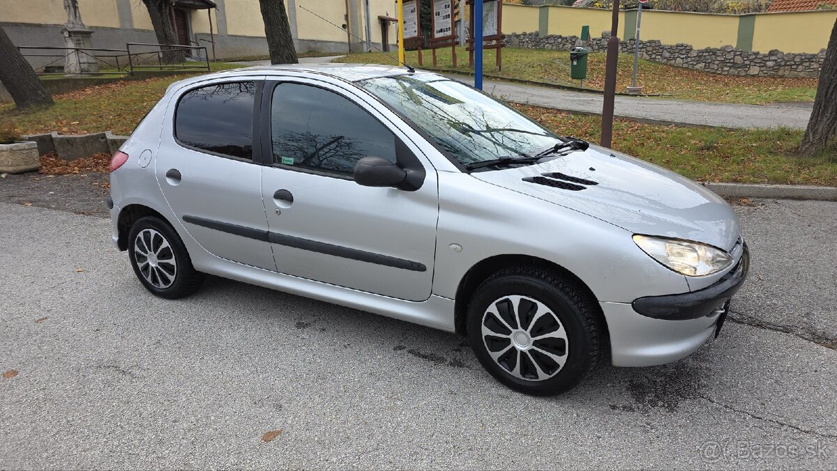 Predám Peugeot 206 1,1 benzín