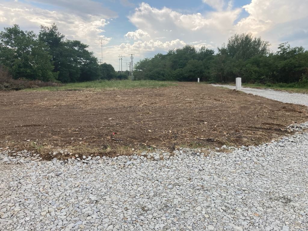 stav. pozemok na predaj Čaňa+možnosť kúpy domu