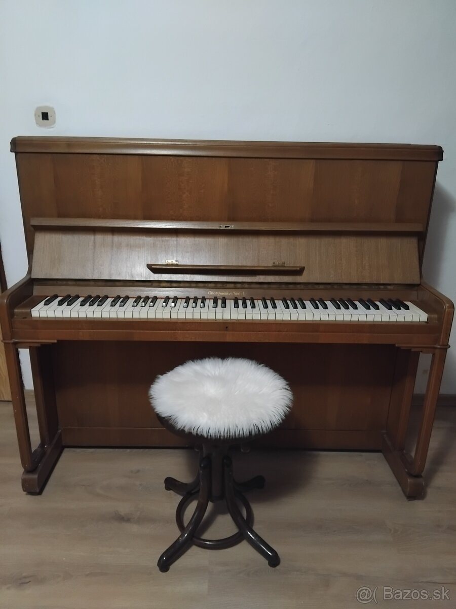 Predaj staršieho klavíra